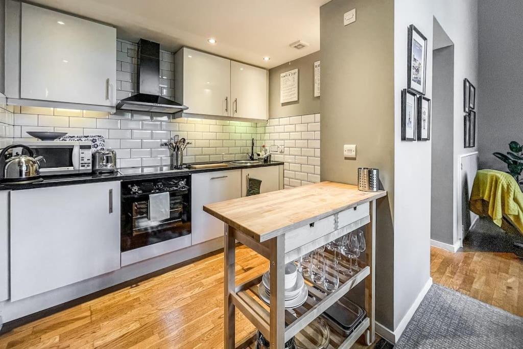 Lofty Apartment In Plymouth Buitenkant foto