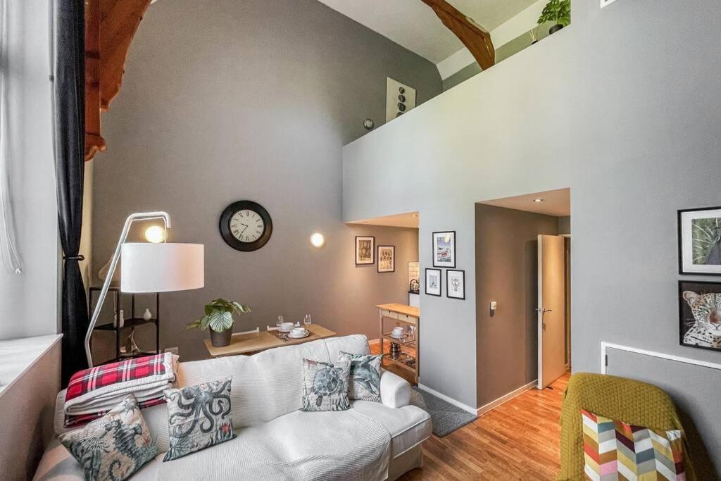 Lofty Apartment In Plymouth Buitenkant foto